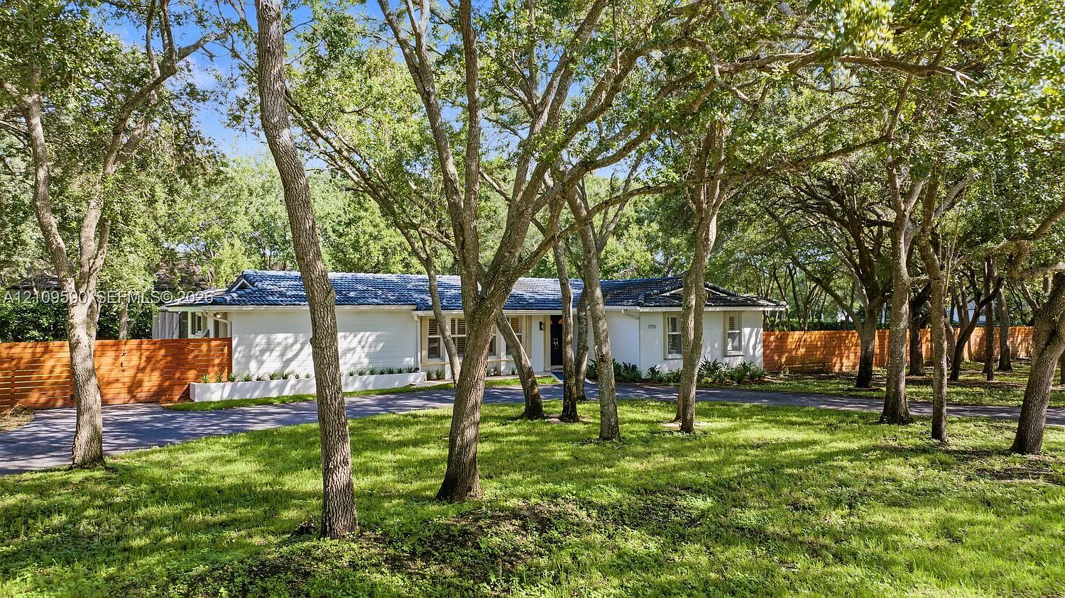Suniland Estates — Photo 3