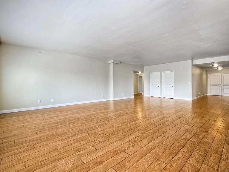Harborview Apartments — Photo 51