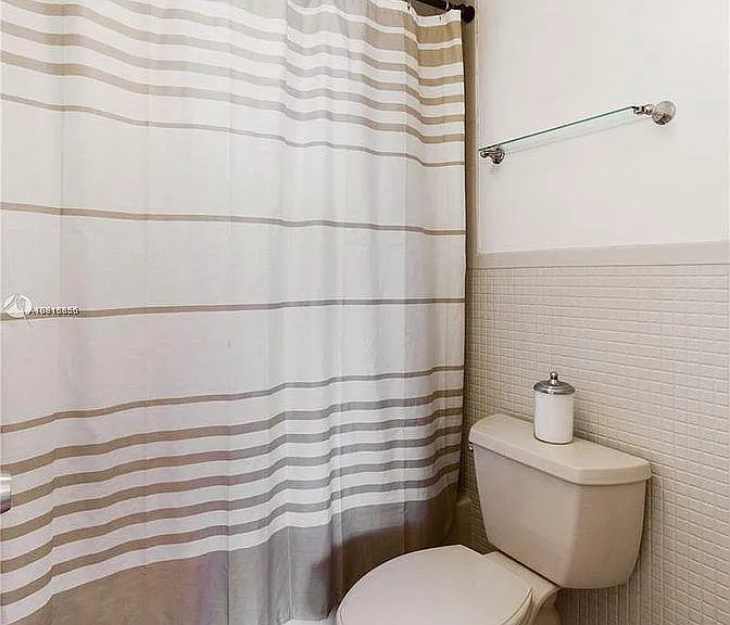 1955 NE 135th St #308 — Photo 6