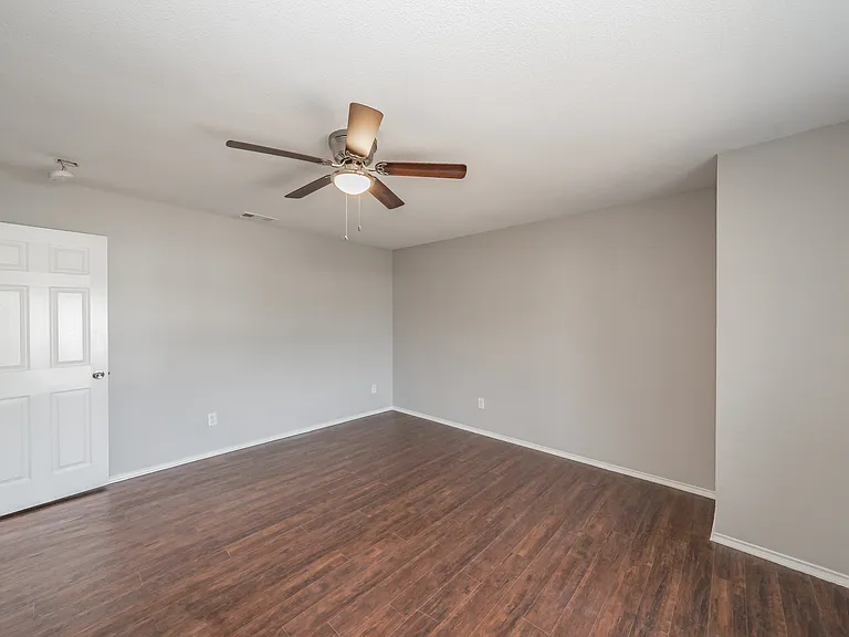 1217 Katy Dr — Photo 27