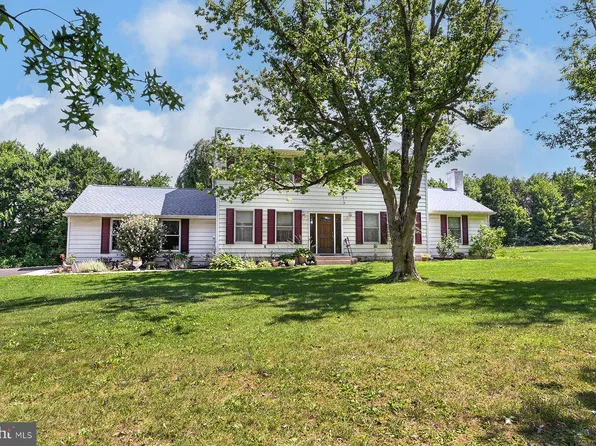 219 Frontier Rd, Perkasie, PA 18944