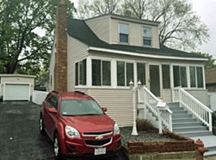 19 Putnam Ave, Lowell, MA 01851
