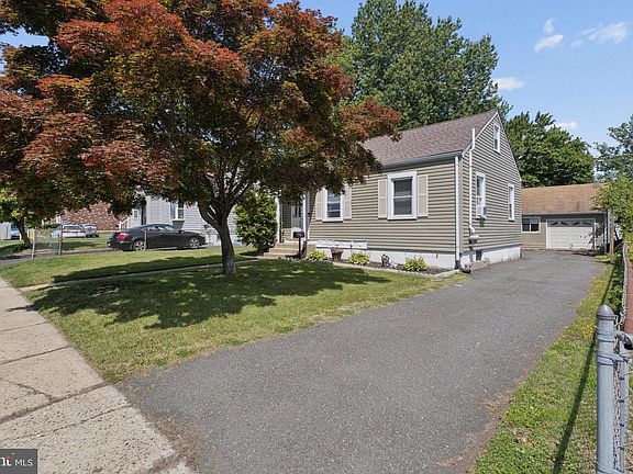 2nd image of 335 E Browning Rd