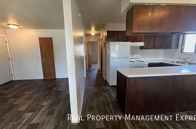 3711 S Cathy Ave #4 — Photo 3