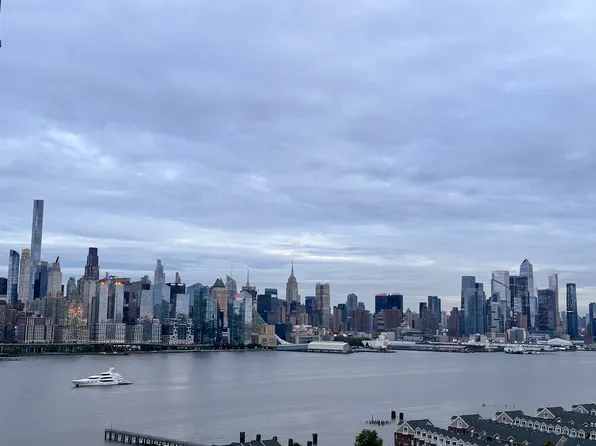 7002 Boulevard East image 7 of 8