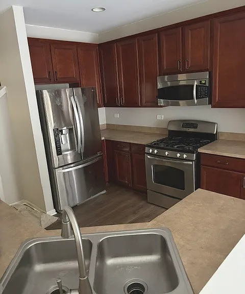 407 Blackstone Ave #0 — Photo 5