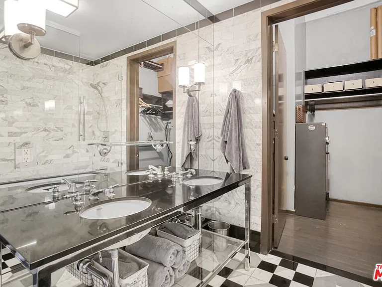 1645 Vine St #1007 — Photo 23