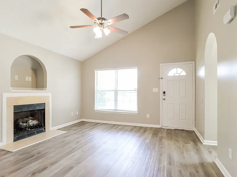 4148 Canyon Creek Ln — Photo 3