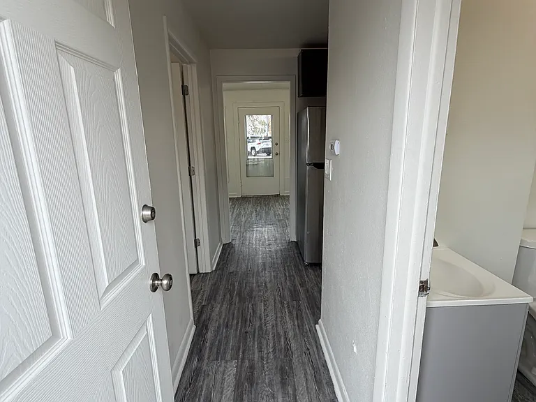 114 4th St #1 — Photo 12