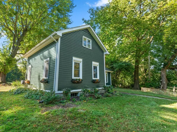 546 E Burdick Rd, Chesterton, IN 46304