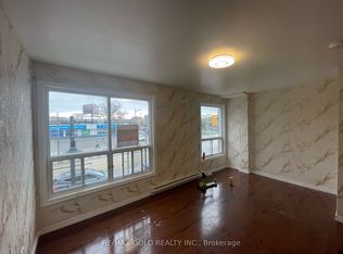 1824 Saint Clair Ave W, Toronto, ON M6N 1J5