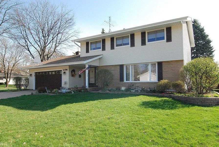 1106 S 11th St photo 1
