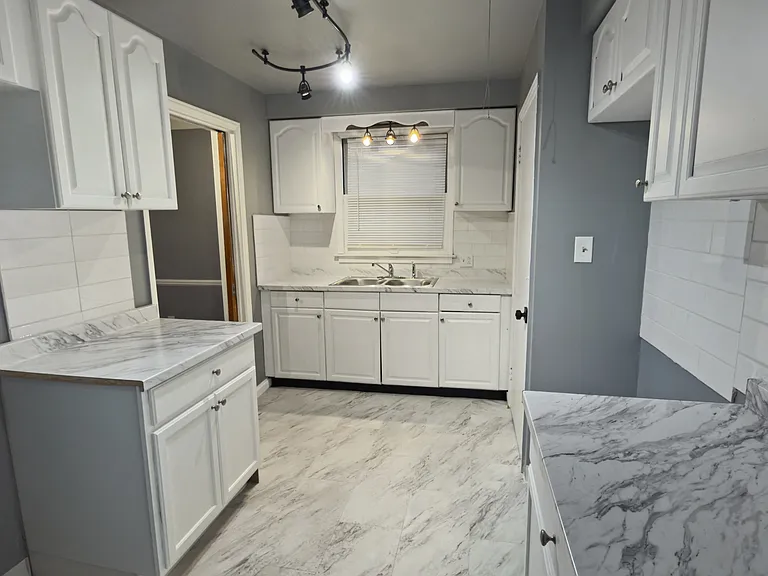 3625 Chatsworth St — Photo 8