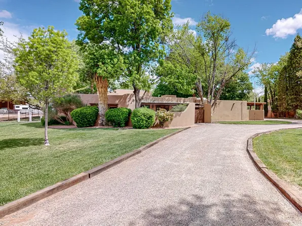 2029 Calle De Alondra NW, Albuquerque, NM 87120