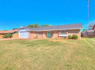 143 Orchard Dr, Chickasha, OK 73018