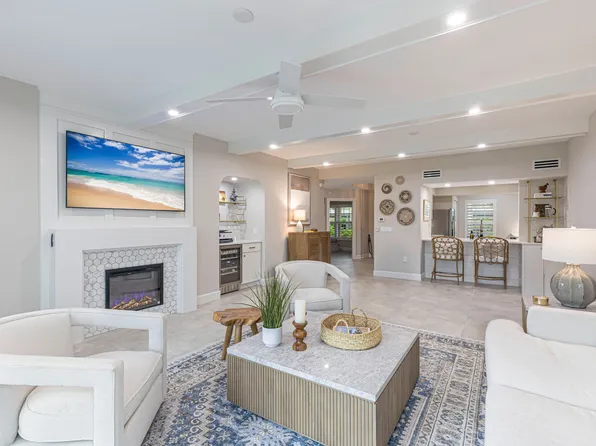 414 Sugar Pine Ln, Naples, FL 34108