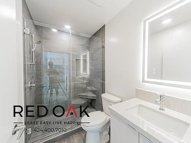 847 S Sherbourne Dr #10 — Photo 11