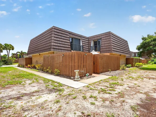 5706 SE Riverboat Drive #202, Stuart, FL 34997
