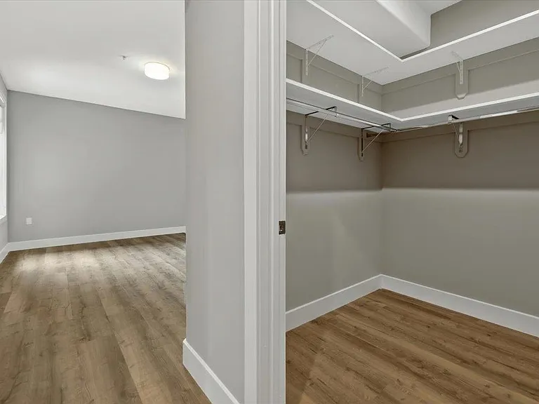 4237 Bergen Tpke #4B — Photo 13