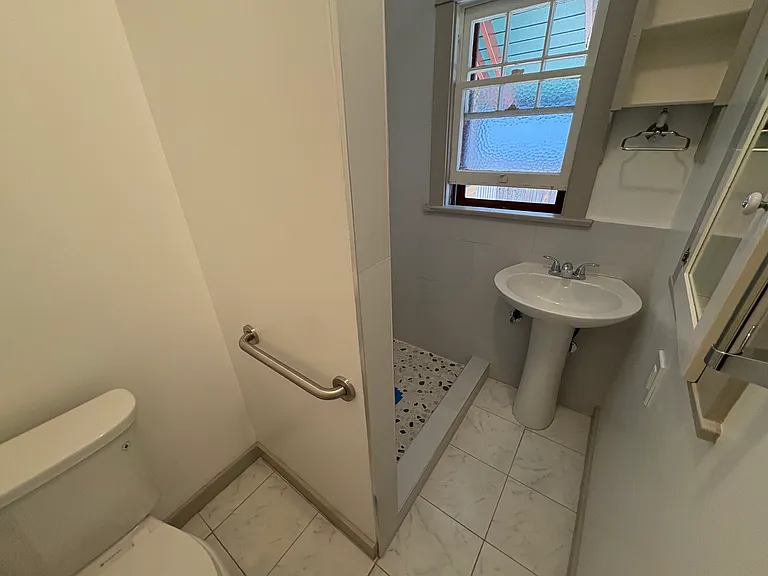 716 Stanley Ave — Photo 6