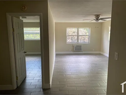 1250 E Sample Rd #211 — Photo 16
