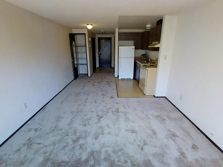 Windhaven Chalet (835 N Oak Harbor St) — Photo 6