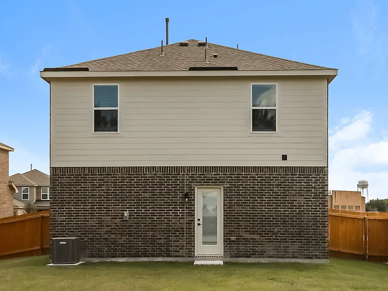 710 Princeton Hts — Photo 17
