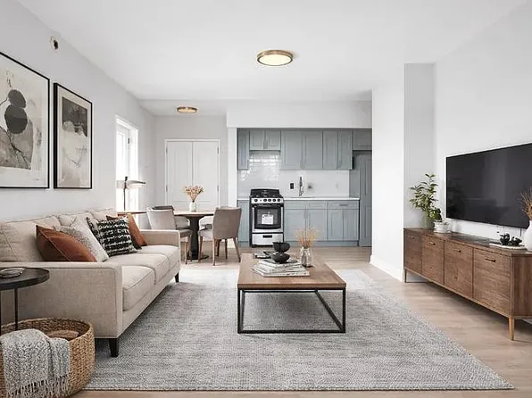 2205 3rd Ave, New York, NY