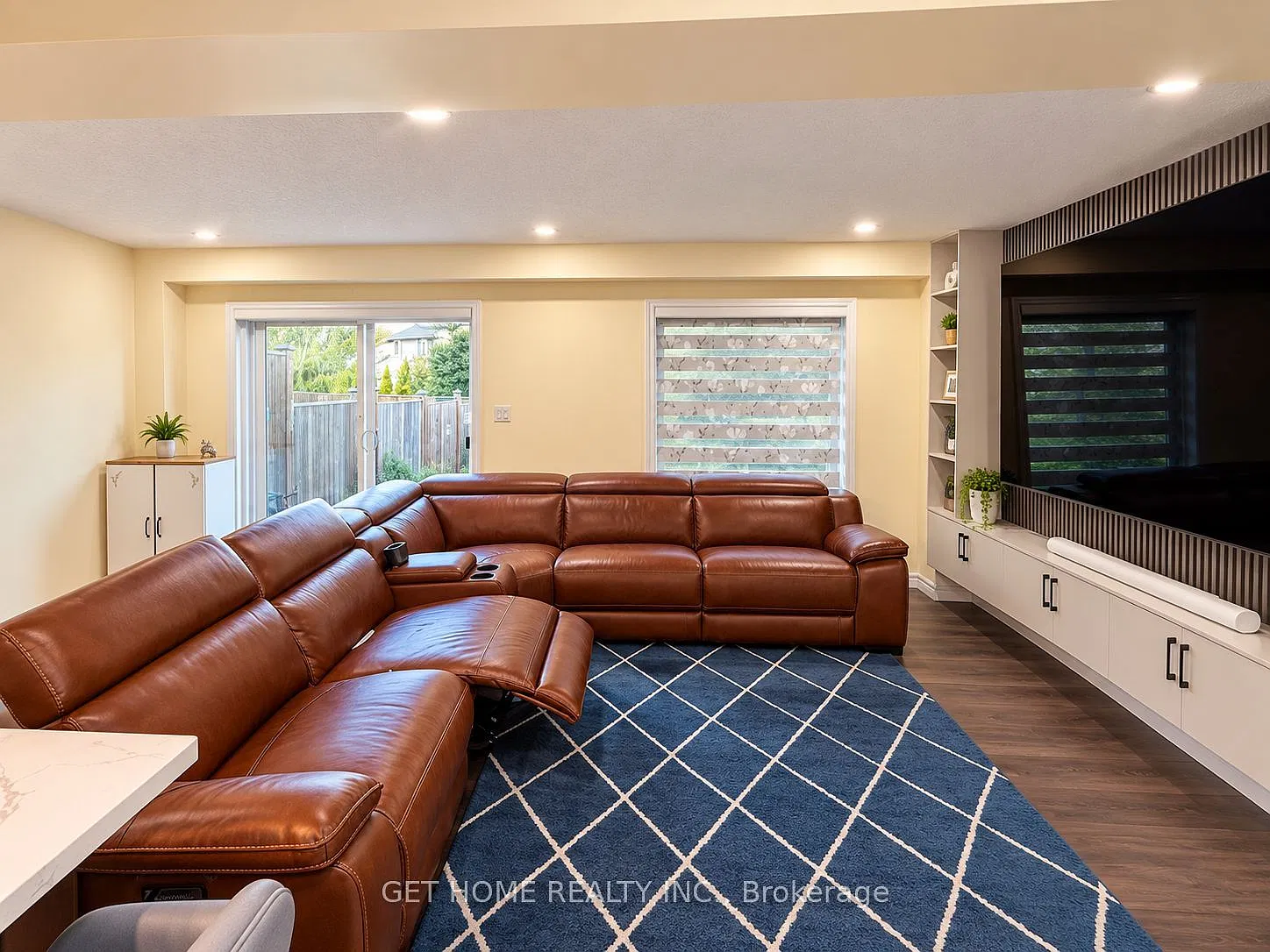 3 bed, $2,700 — Photo 4