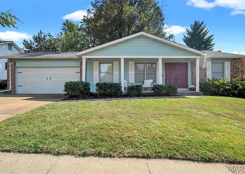 1st image of 205 Barkwood Trails Dr