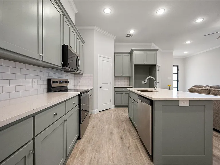 2360 Spring Park Blvd — Photo 17