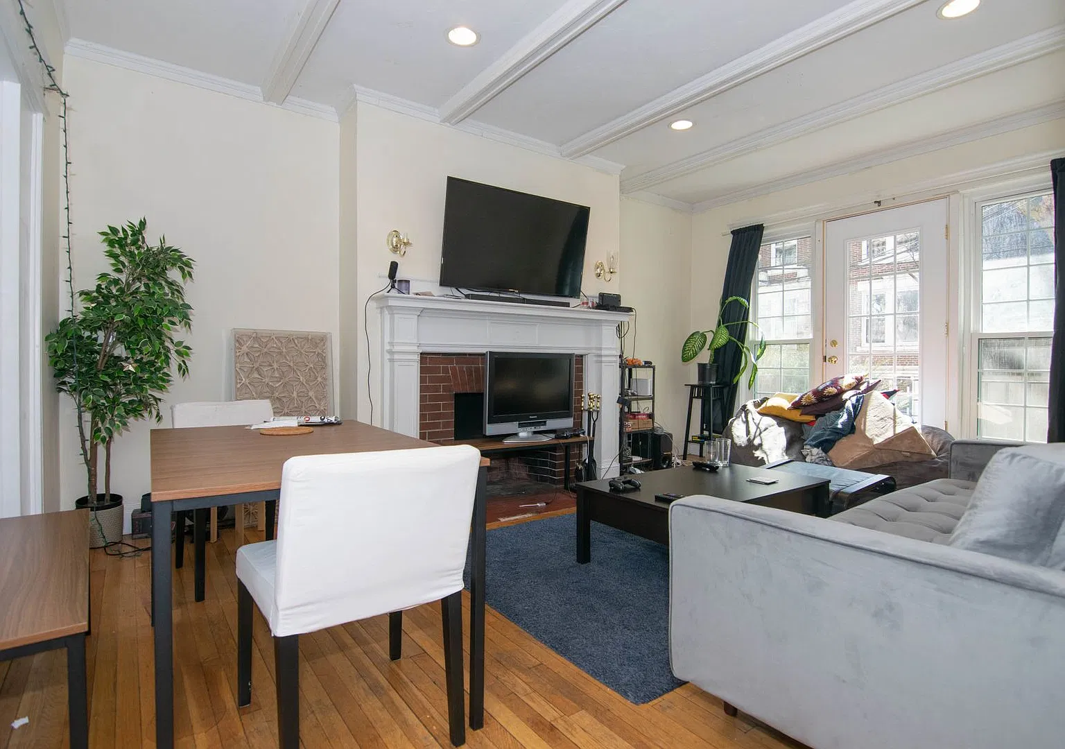 Wow! Massive 5 Bed/2 Bath Near B.U. — Photo 1