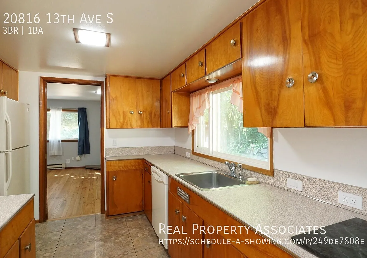 Large Three Bedroom Home with Two Fireplaces and a Carport — Photo 2