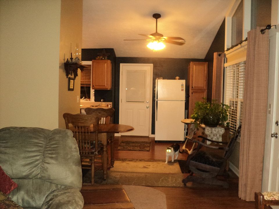2nd image of 312 Valleyview Dr