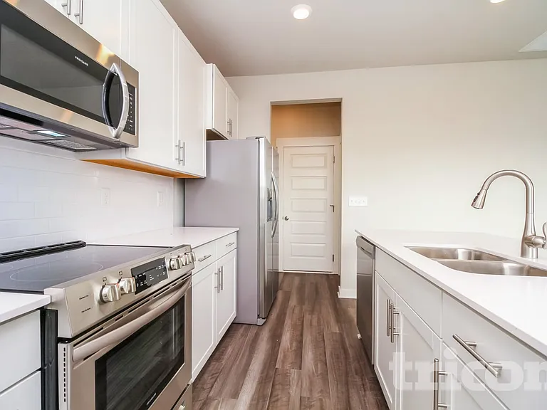 1720 Lannister Ave — Photo 6