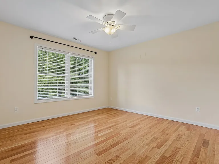 25 Red Schoolhouse Rd — Photo 17
