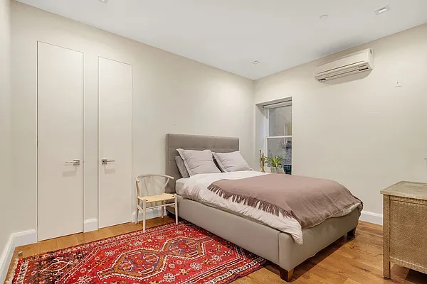 Rented by Compass | media 21