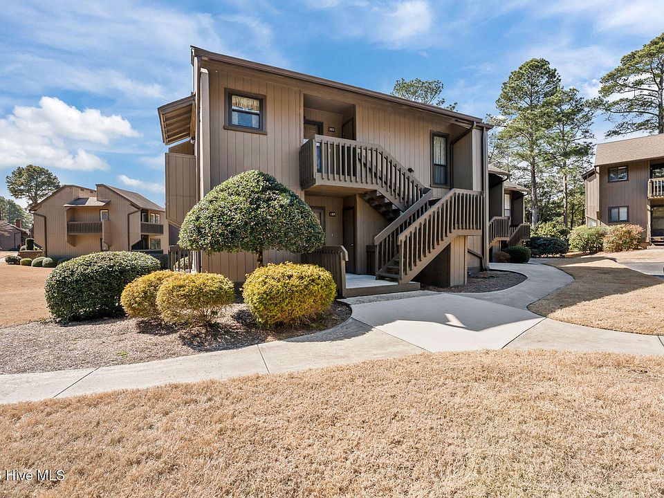 1st image of 10 Pine Tree Road #122