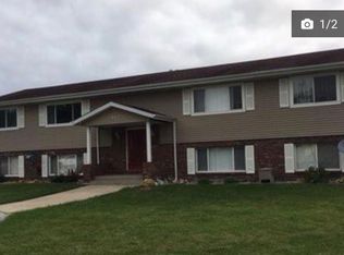 40 Oak Ct, Hebron, IN 46341