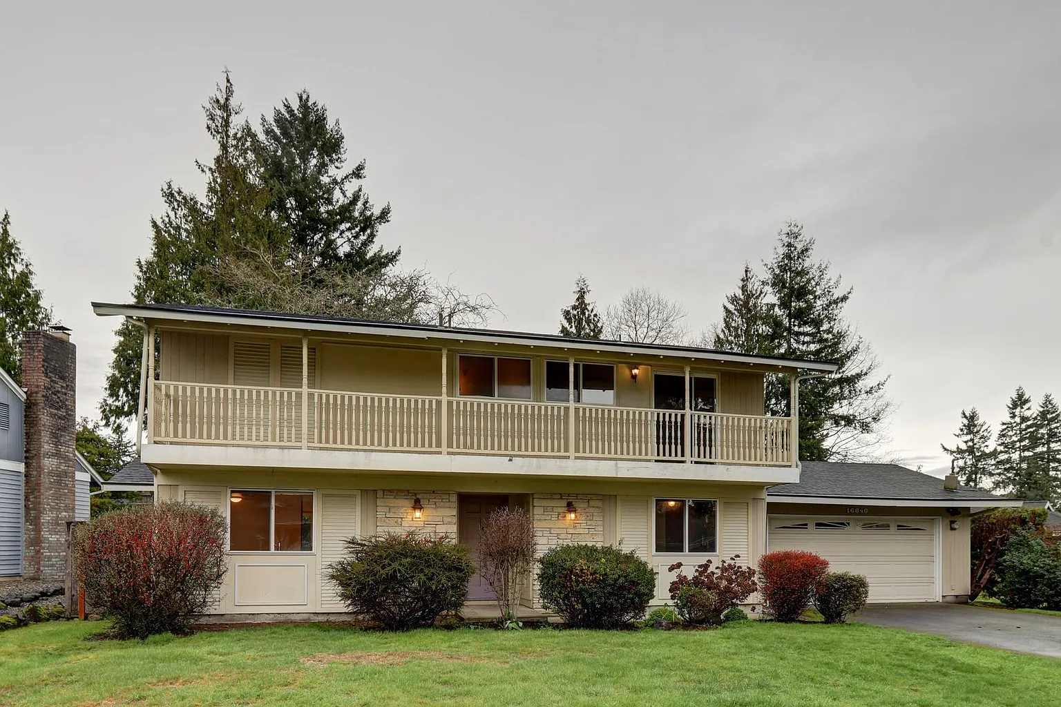 16840 NE 18th St photo 1
