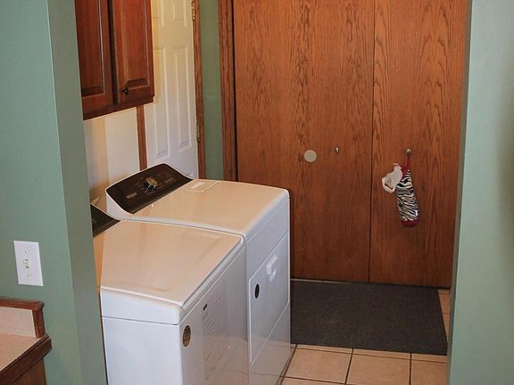 3rd image of 4157 E Pioneer Rd