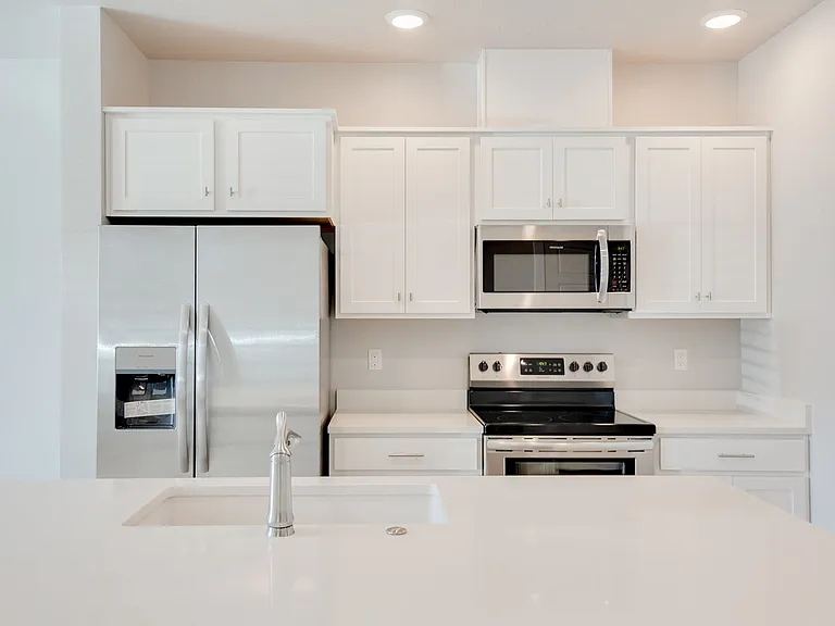 332 S Baraya Way — Photo 9