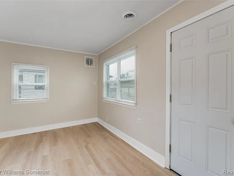 24646 Tuscany Ave — Photo 22