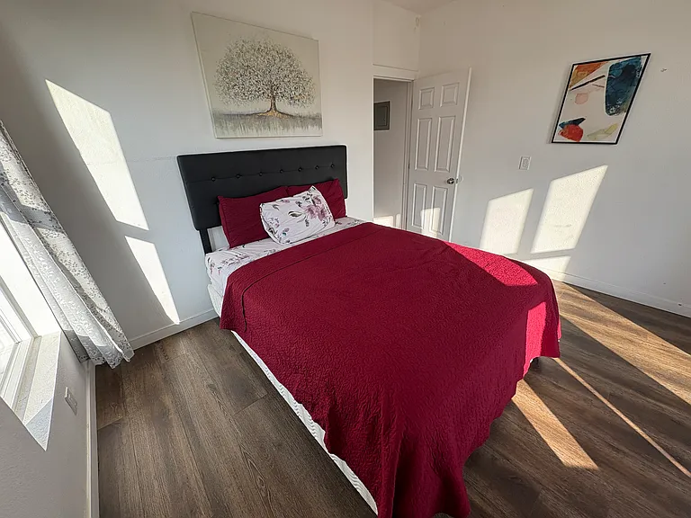 907 D Ave #5 — Photo 7