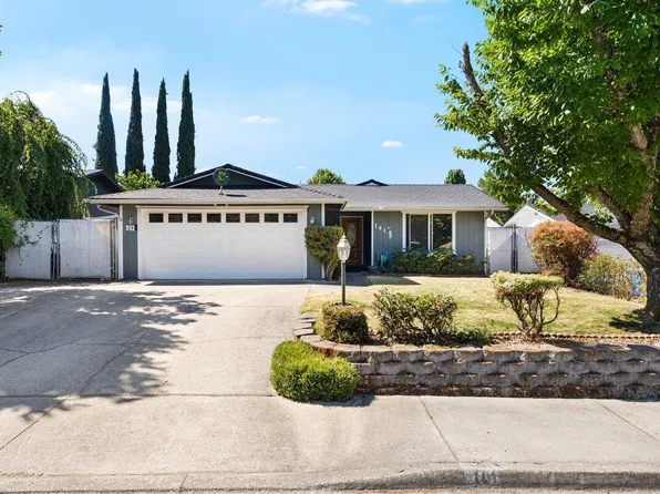 141 Southridge Way, Grants Pass, OR 97527