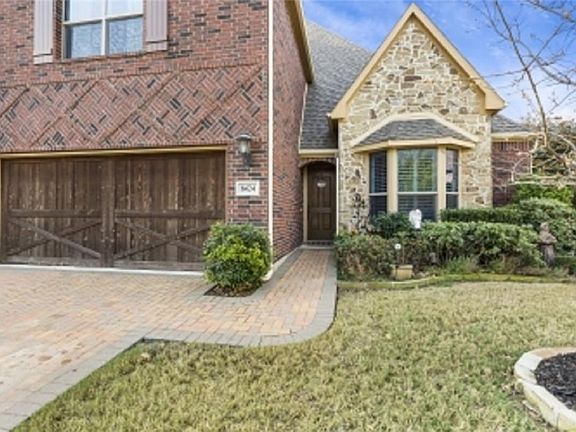 2nd image of 8424 Town Walk Dr