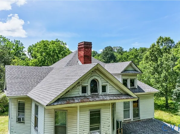 265 Proctor St, Drakes Branch, VA 23937