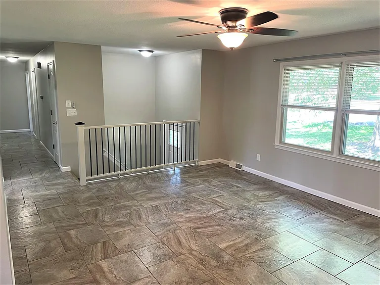 14585 Red Rock Dr — Photo 4