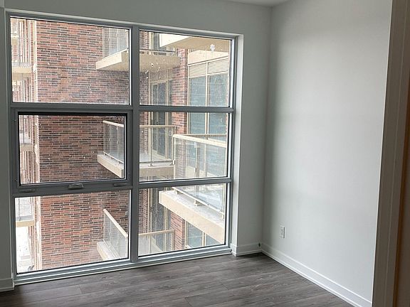 4th image of 1787 Saint Clair Ave #428