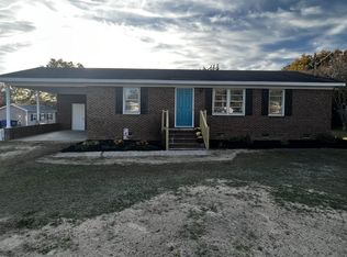 300 S Isabella St, Coats, NC 27521